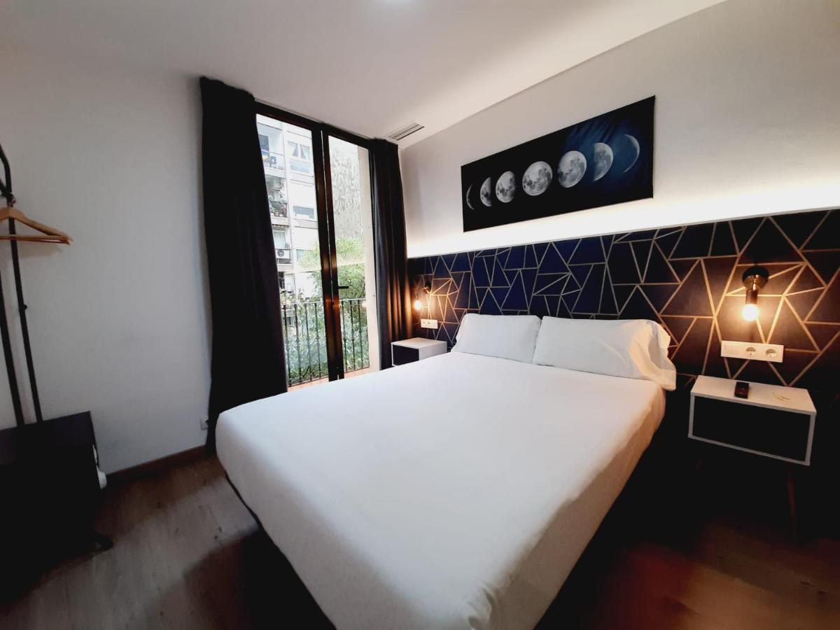 Hostal Laia By Gaiarooms Barcelone Extérieur photo