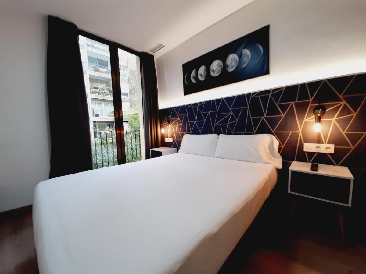Hostal Laia By Gaiarooms Barcelone Extérieur photo
